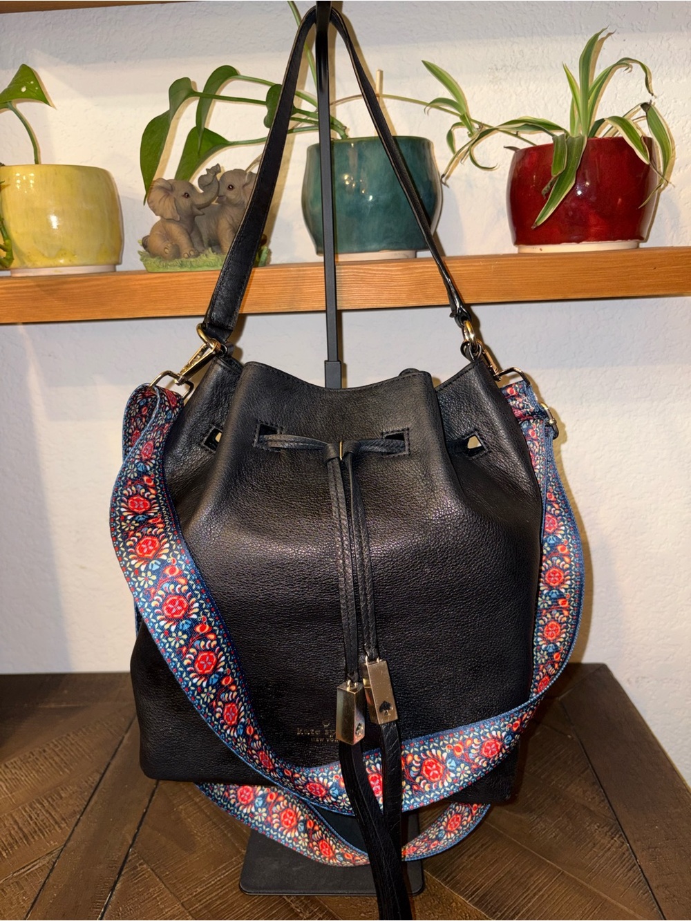 ❤️👜 Kate Spade Black Leather Bucket Bag w/ Statement Strap